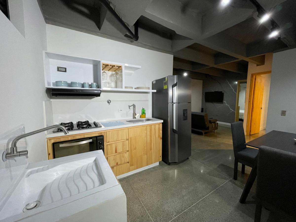 Edificio Helena Apartment เมเดยิน ภายนอก รูปภาพ