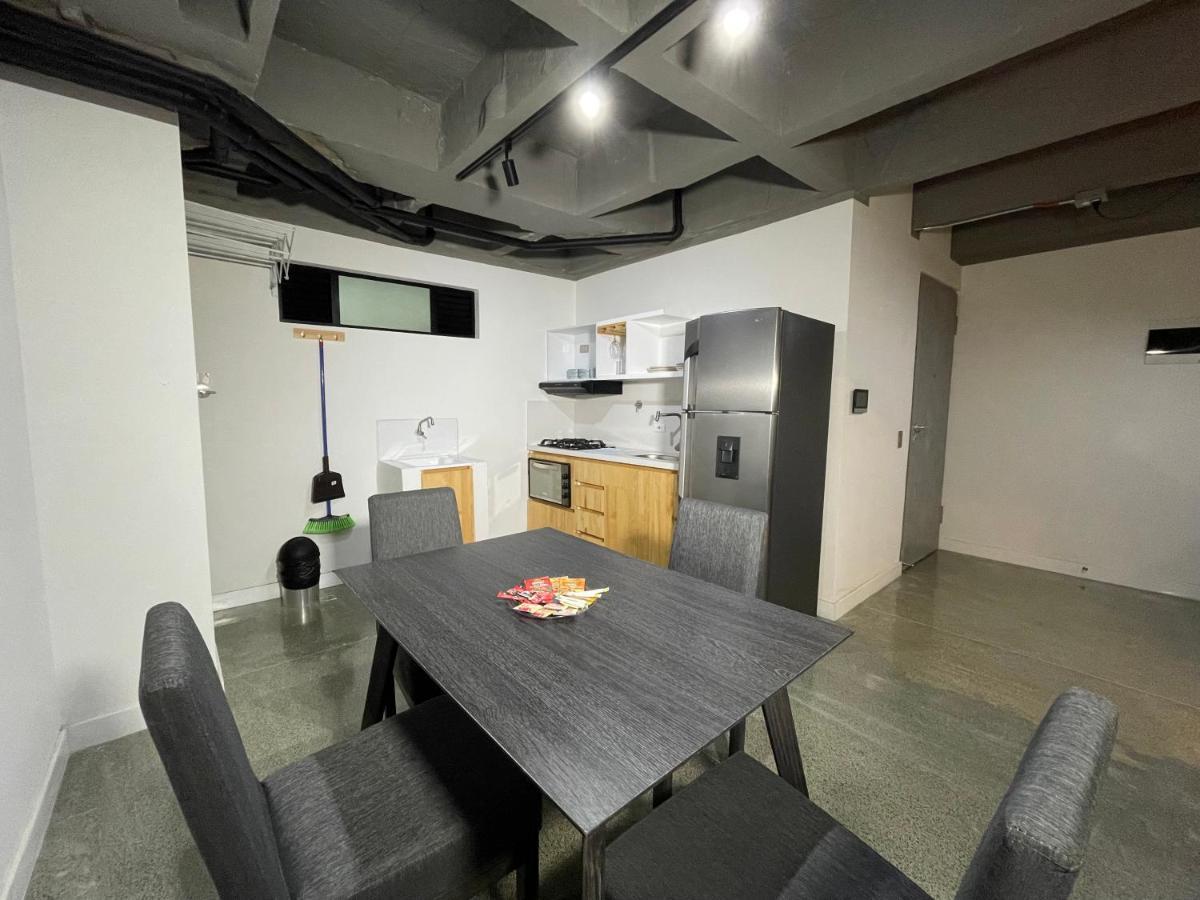 Edificio Helena Apartment เมเดยิน ภายนอก รูปภาพ