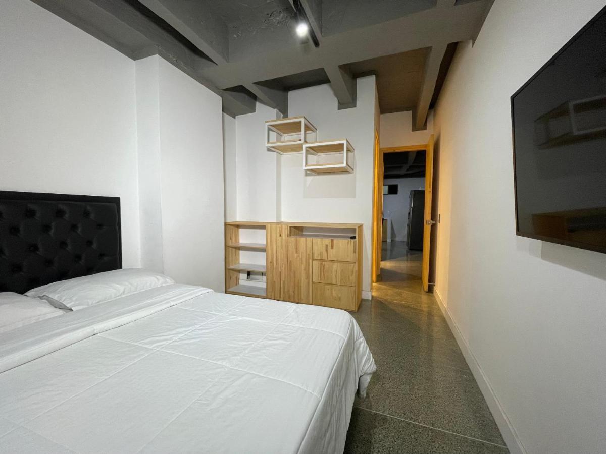Edificio Helena Apartment เมเดยิน ภายนอก รูปภาพ