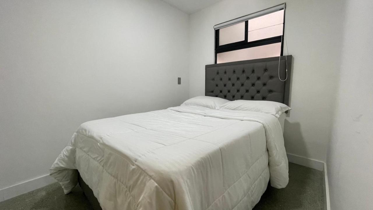 Edificio Helena Apartment เมเดยิน ภายนอก รูปภาพ
