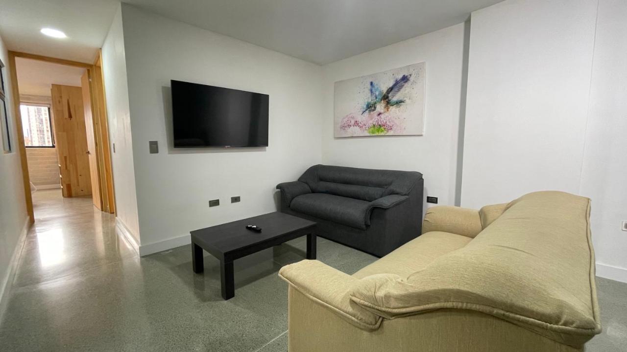 Edificio Helena Apartment เมเดยิน ภายนอก รูปภาพ