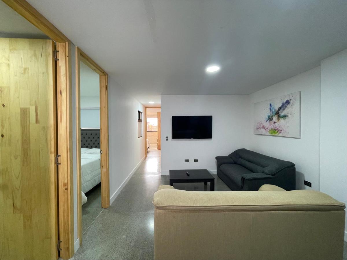 Edificio Helena Apartment เมเดยิน ภายนอก รูปภาพ