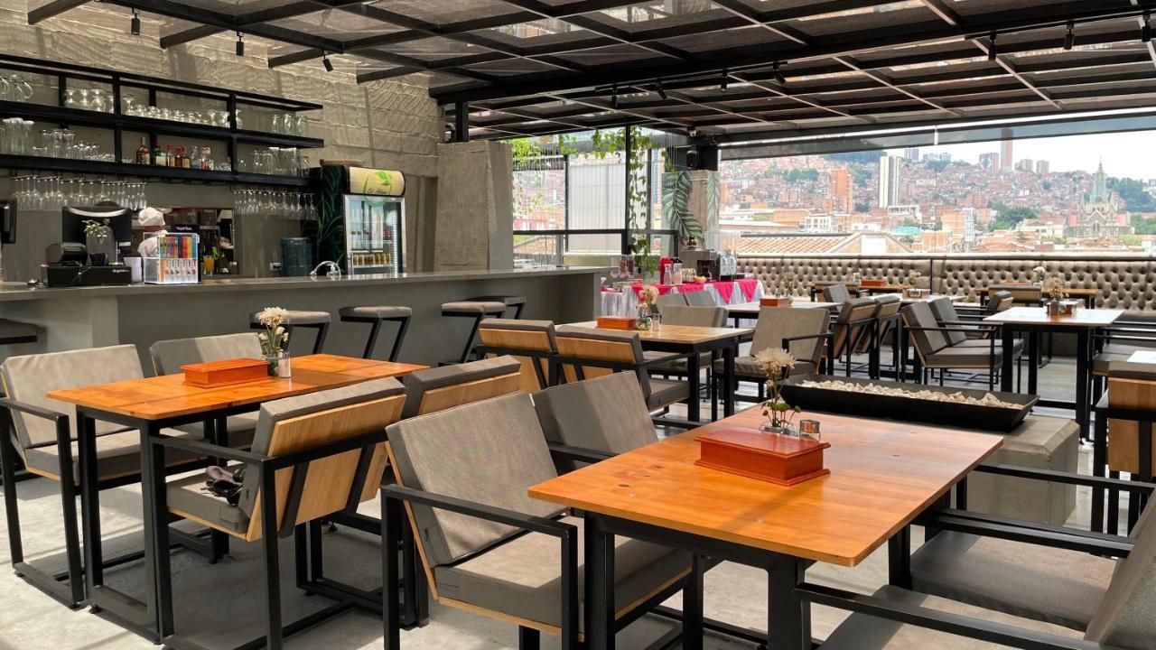 Edificio Helena Apartment เมเดยิน ภายนอก รูปภาพ