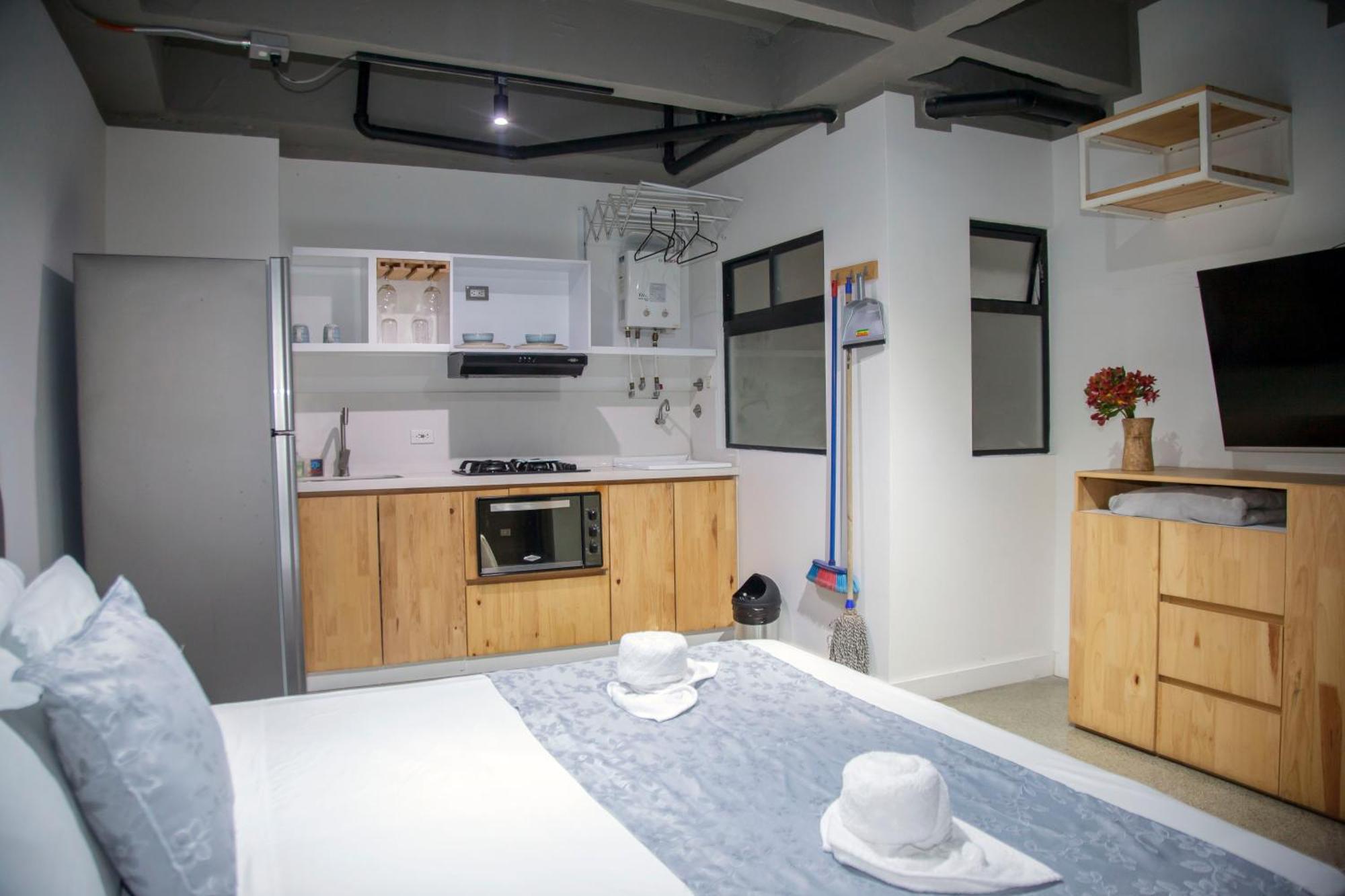 Edificio Helena Apartment เมเดยิน ภายนอก รูปภาพ